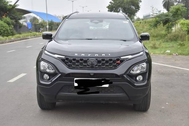 https://images10.gaadi.com/usedcar_image/4628454/original/processed_bf960d96-5d8a-4892-9618-a1cfa1b69a08.jpg?imwidth=6400