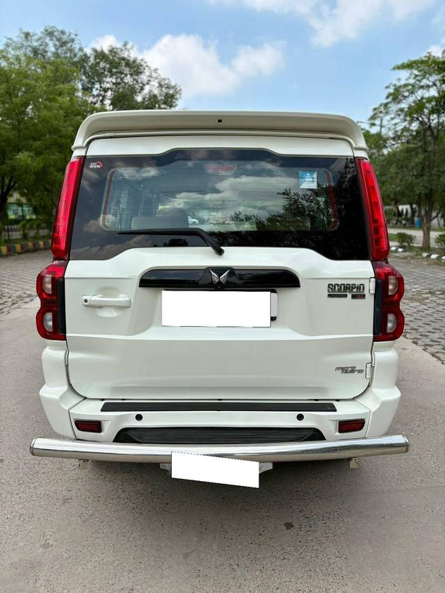 https://images10.gaadi.com/usedcar_image/4628470/original/processed_efd9bc96731545befe641d83af4aff07.jpg?imwidth=6402