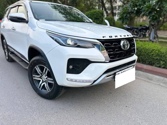https://images10.gaadi.com/usedcar_image/4628471/original/processed_c454f83f031bccad31cc6c6d0d83af8e.jpg?imwidth=6400