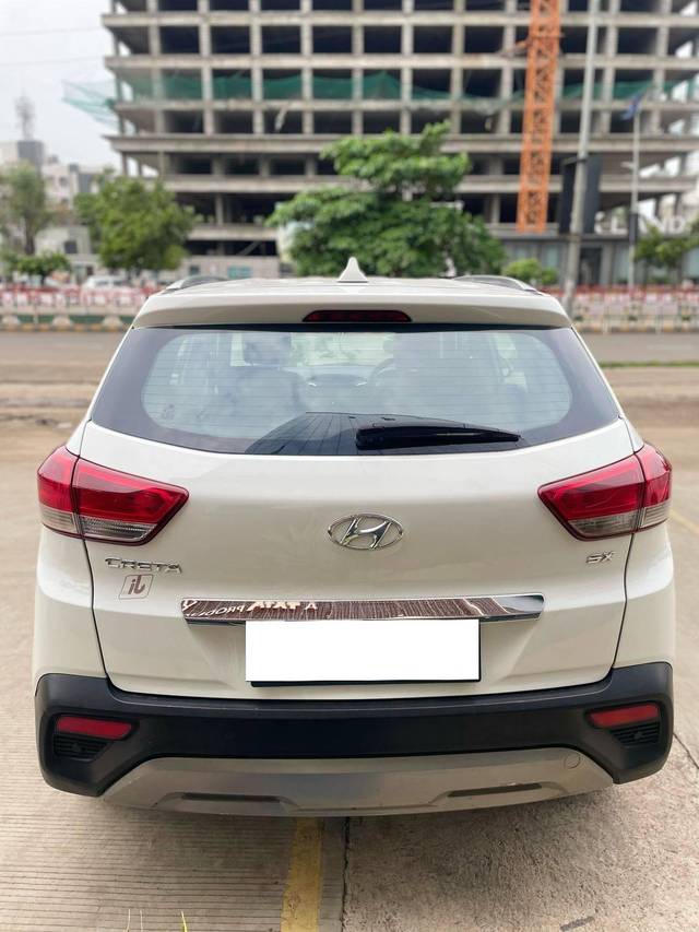 https://images10.gaadi.com/usedcar_image/4628480/original/processed_7296ed93e261b32d60057eaa01d23178.jpg?imwidth=6402