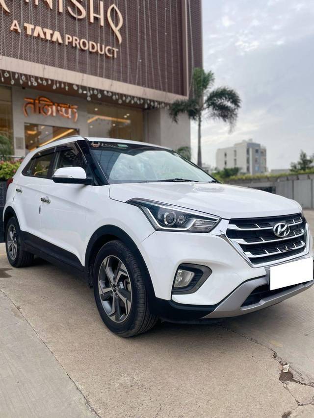 https://images10.gaadi.com/usedcar_image/4628480/original/processed_e7c3b4e030dd44cb20e1b69caffb8000.jpg?imwidth=6400