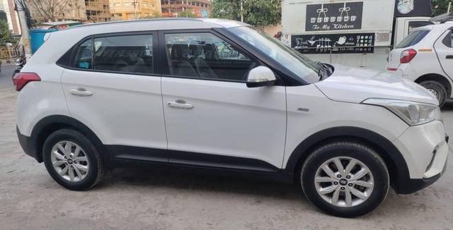 https://images10.gaadi.com/usedcar_image/4628495/original/processed_9bae2b49b5dda1b68b4682360eb8e95e.jpg?imwidth=6401