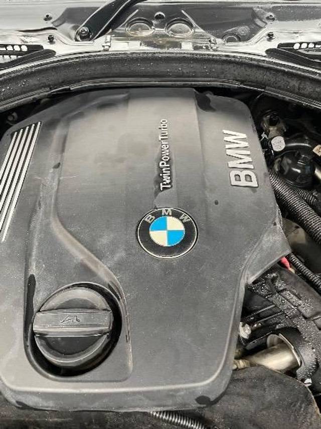 https://images10.gaadi.com/usedcar_image/4628518/original/processed_76237b2f-a0aa-44ac-964b-bca312be2d40.jpeg?imwidth=6402