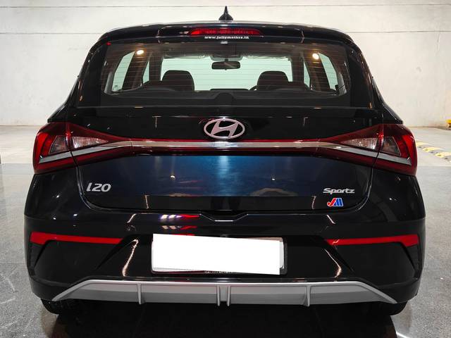 https://images10.gaadi.com/usedcar_image/4628550/original/processed_41d3cfcce3ec52c1c0c66d00fb3ff088.jpg?imwidth=6402