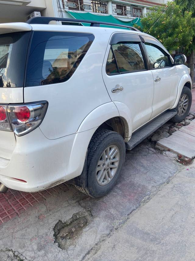 https://images10.gaadi.com/usedcar_image/4628564/original/22adef53-82f4-424f-98f9-03e7891c31ad.jpg?imwidth=6402