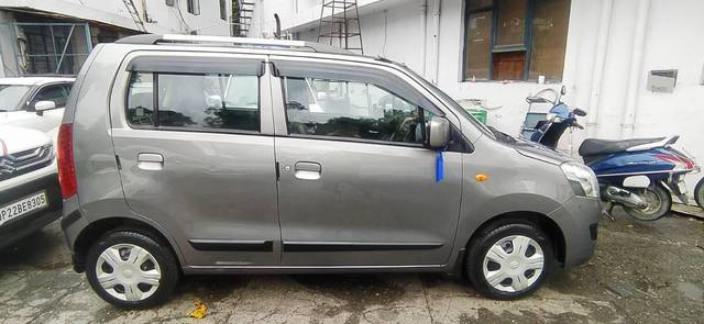 https://images10.gaadi.com/usedcar_image/4628565/original/processed_6f942a2f-b174-4b55-bf88-40dc573bc284.jpg?imwidth=6402
