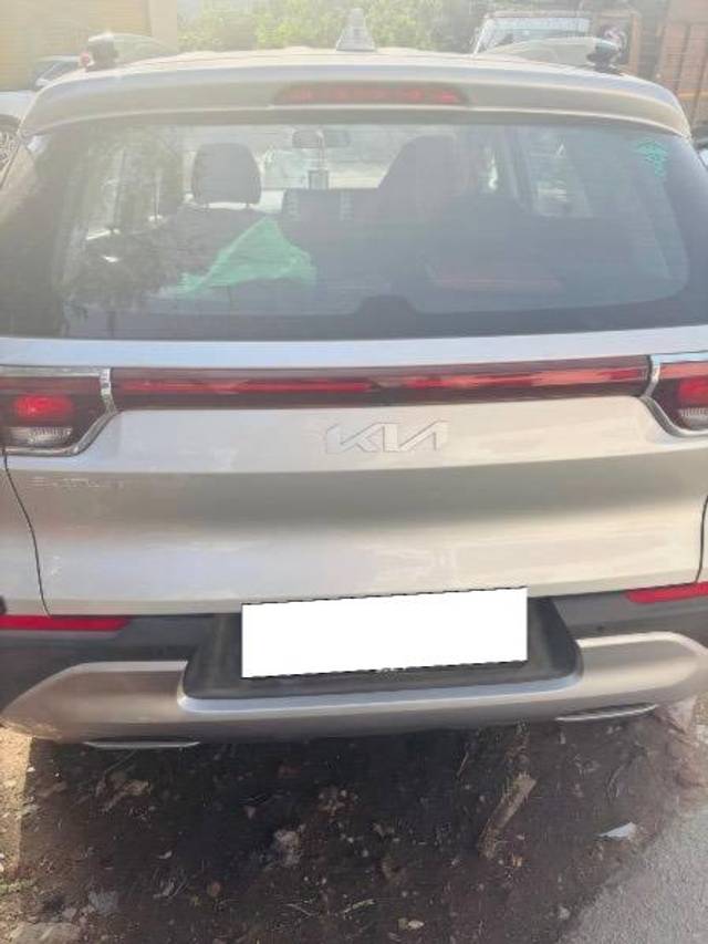https://images10.gaadi.com/usedcar_image/4628624/original/processed_64c5ab09-6817-4a0b-9b6d-3cdbe4b21ffe.jpg?imwidth=6401