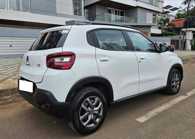 https://images10.gaadi.com/usedcar_image/4628646/original/processed_671e4646ef20f633d195a72aa54d21ac.jpg?imwidth=6402