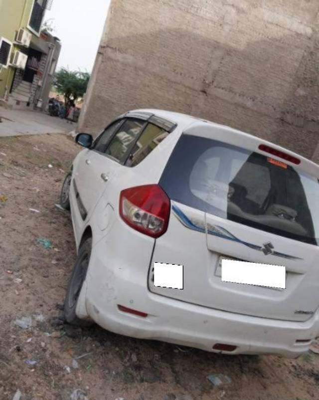 https://images10.gaadi.com/usedcar_image/4628672/original/processed_6c14f37d-7ed7-41d0-9f52-5f1a56a018a8.jpg?imwidth=6401