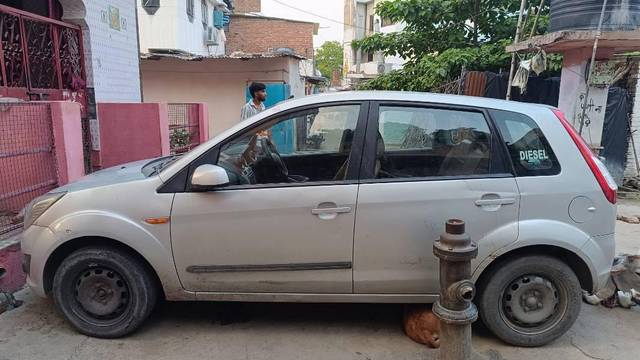 https://images10.gaadi.com/usedcar_image/4628707/original/processed_1fe5194a-3374-4d12-896b-3badd3424e1a.jpg?imwidth=6400
