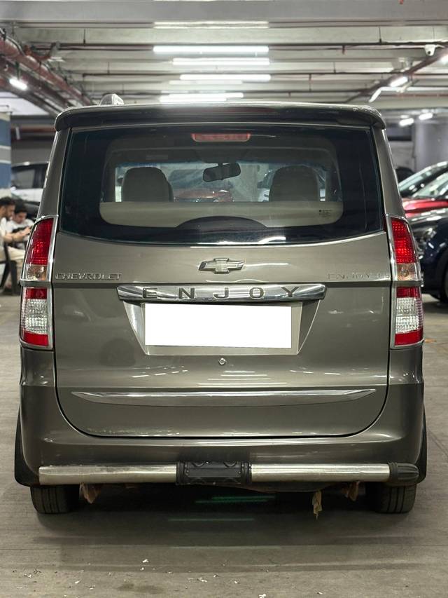 https://images10.gaadi.com/usedcar_image/4628714/original/processed_b4e74834fe5e1879ffbca7b7c83c571b.jpg?imwidth=6401