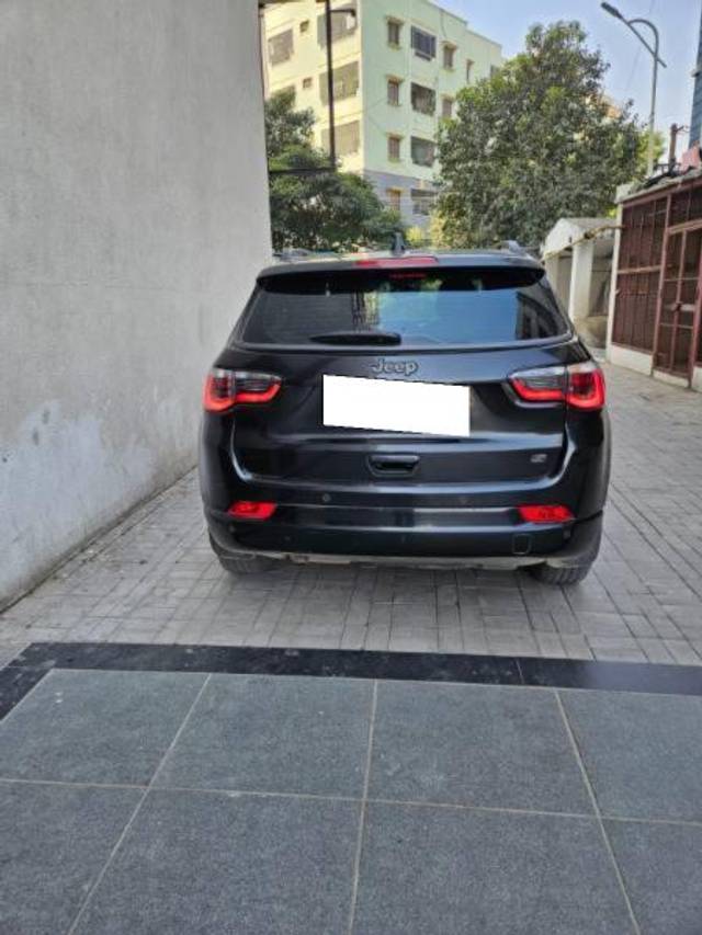 https://images10.gaadi.com/usedcar_image/4628727/original/processed_73836b38-8c99-47e1-8879-cf3c362446be.jpg?imwidth=6401