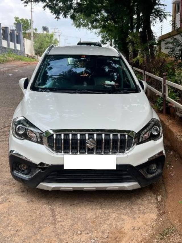 https://images10.gaadi.com/usedcar_image/4628765/original/processed_dbddc947-334a-44a4-b244-baa65eb4eb9d.jpeg?imwidth=6400
