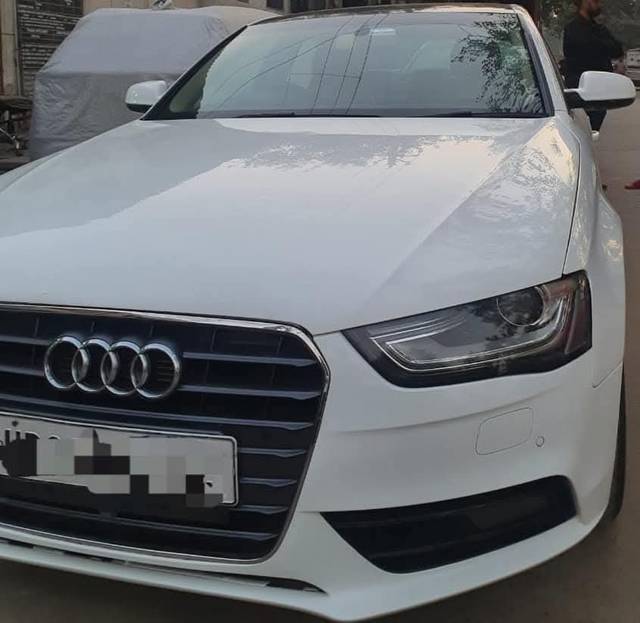 https://images10.gaadi.com/usedcar_image/4628796/original/1a84aa8b4f69ef73baa93fe160dbc122.jpg?imwidth=6402
