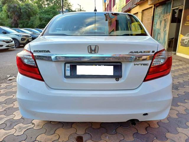 https://images10.gaadi.com/usedcar_image/4628822/original/processed_45e967667f9a099f031ea7fe76841c05.jpg?imwidth=6402