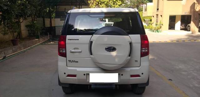 https://images10.gaadi.com/usedcar_image/4628826/original/processed_5a5c4928-9d16-461d-a221-6a8451b96877.jpeg?imwidth=6402