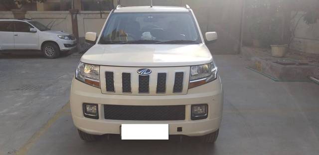 https://images10.gaadi.com/usedcar_image/4628826/original/processed_ca87ec1c-5838-4d1c-82a2-06dadd51a2cf.jpeg?imwidth=6400