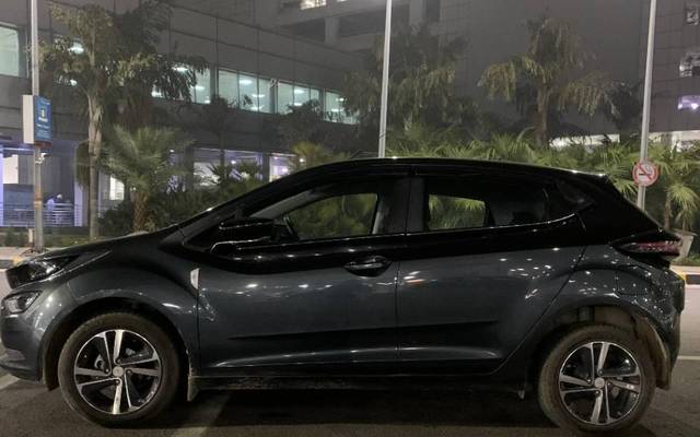 https://images10.gaadi.com/usedcar_image/4628860/original/processed_0da37ba8-721b-4da0-9442-dcd9d1249d74.jpeg?imwidth=6401
