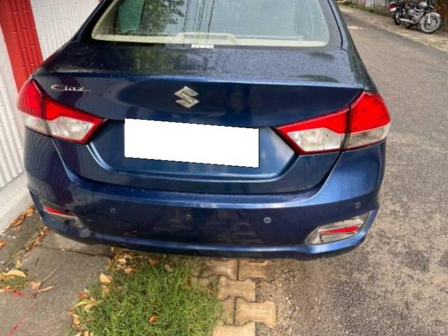 https://images10.gaadi.com/usedcar_image/4628902/original/processed_e895f8be-d1e3-4873-b90c-5cf953510879.jpeg?imwidth=6402