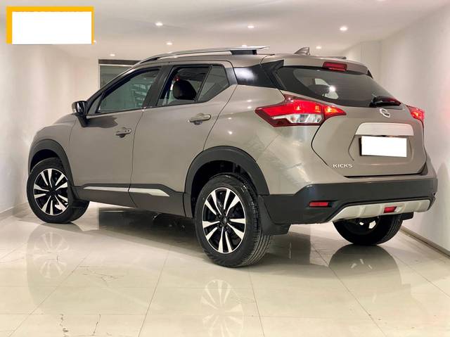 https://images10.gaadi.com/usedcar_image/4628909/original/processed_a9b37e4d-12f7-4334-9d1a-3c5250b57ac5.jpg?imwidth=6402