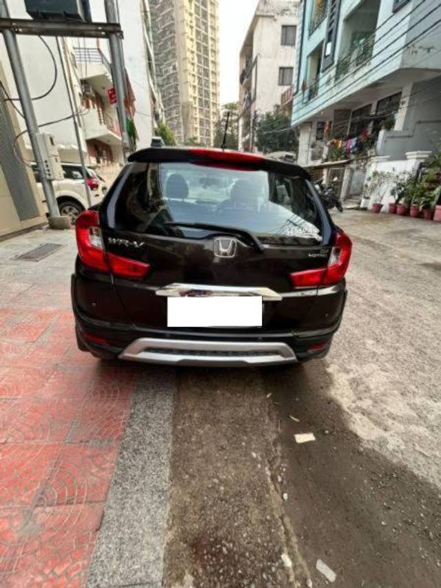 https://images10.gaadi.com/usedcar_image/4628974/original/processed_efa13d67-6391-4f52-ad06-9043b3a6f6f1.jpeg?imwidth=6401