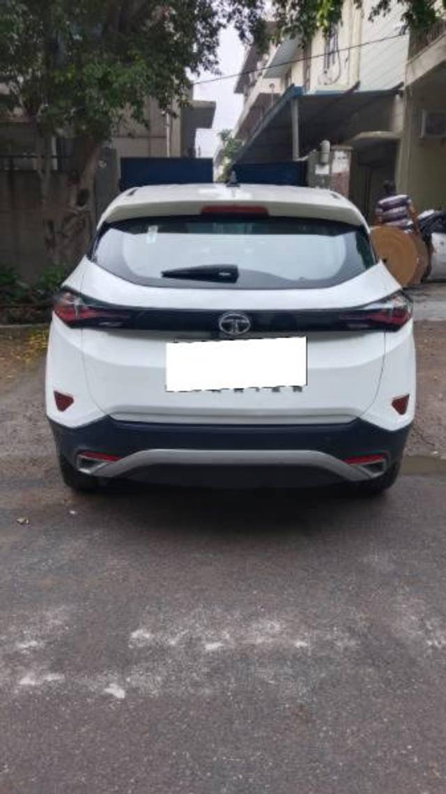 https://images10.gaadi.com/usedcar_image/4628975/original/processed_c8ed1a80-d378-4e35-aa47-6047904940c8.jpg?imwidth=6402