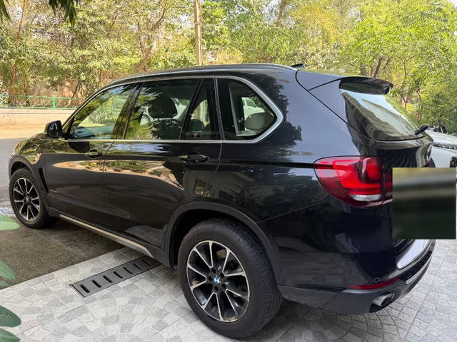 https://images10.gaadi.com/usedcar_image/4628985/original/ddd6c43d-564d-4e18-b221-0727acfaccc8.png?imwidth=6402