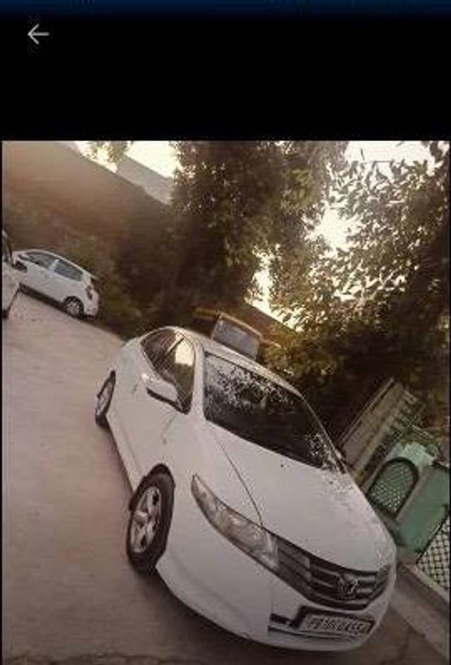 https://images10.gaadi.com/usedcar_image/4628991/original/processed_6ef8d623-9004-48c2-92a6-a8857476a2d8.jpeg?imwidth=6400