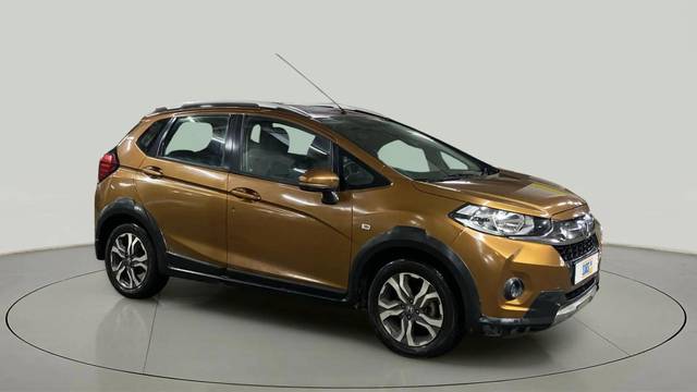 https://images10.gaadi.com/usedcar_image/4628999/original/4ce41dccc9e4b4a808d8ce9047ce8a70.jpg?imwidth=6400