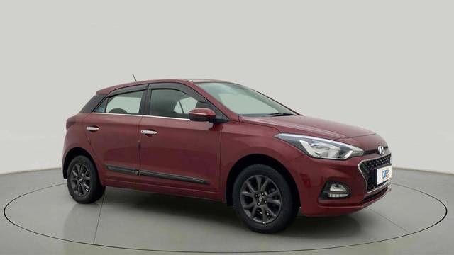 https://images10.gaadi.com/usedcar_image/4629000/original/35e80f5f209c3fe04bc06a596ad9b561.jpg?imwidth=6400