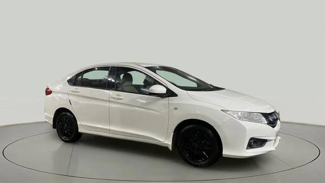 https://images10.gaadi.com/usedcar_image/4629005/original/18d5deffa218ad31bd6466ab31e94d0f.jpg?imwidth=6400