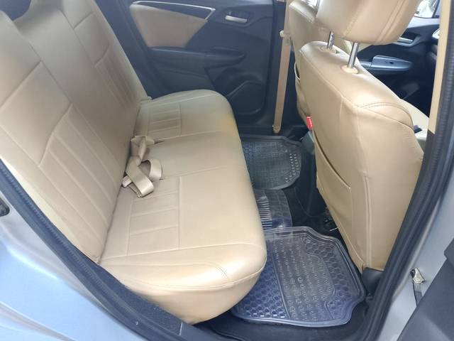 https://images10.gaadi.com/usedcar_image/4629015/original/a47b6c9c60caa23dc4c6bdaadc0f95e1.jpg?imwidth=6402