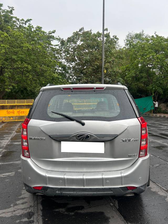 https://images10.gaadi.com/usedcar_image/4629018/original/processed_c9a0c39c28fef40035c5cfaa338cd6fc.jpg?imwidth=6401
