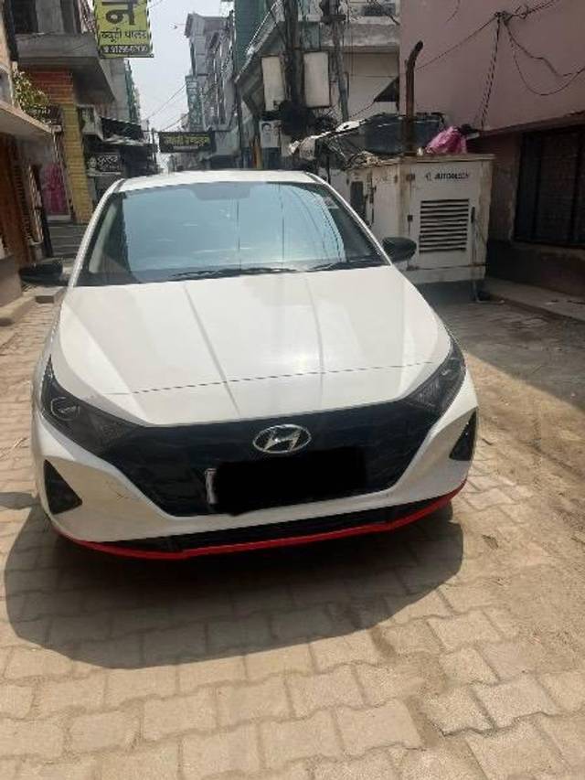 https://images10.gaadi.com/usedcar_image/4629019/original/processed_c64c486b-61bf-441e-a0cb-d7ae127998a7.jpeg?imwidth=6400