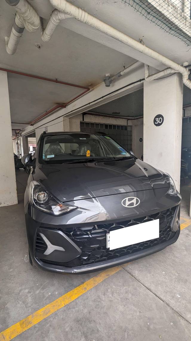 https://images10.gaadi.com/usedcar_image/4629061/original/processed_c666e48f-fbb3-493a-b6dc-72496d67b51b.jpg?imwidth=6400