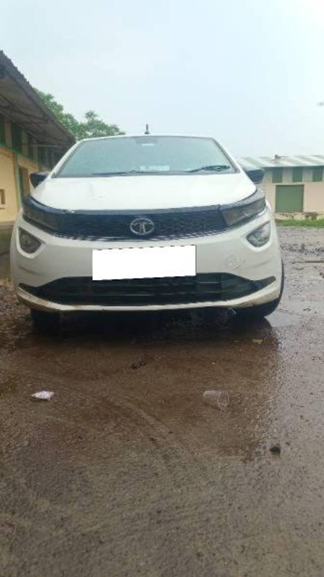 https://images10.gaadi.com/usedcar_image/4629075/original/processed_5b2b7296-b1e6-4da2-92dd-1e72b3ddc3fc.jpg?imwidth=6400