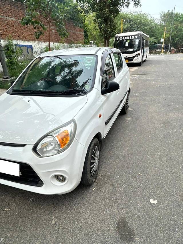 https://images10.gaadi.com/usedcar_image/4629094/original/processed_d5402df6357788b8d4b7c5d5f516dc39.jpg?imwidth=6402