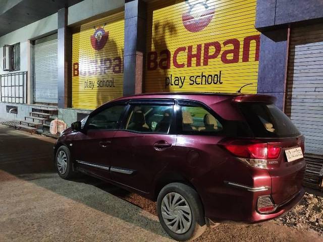 https://images10.gaadi.com/usedcar_image/4629102/original/processed_ad0a6658-cd4b-45e6-bd70-dd65d0bc14dd.jpeg?imwidth=6401