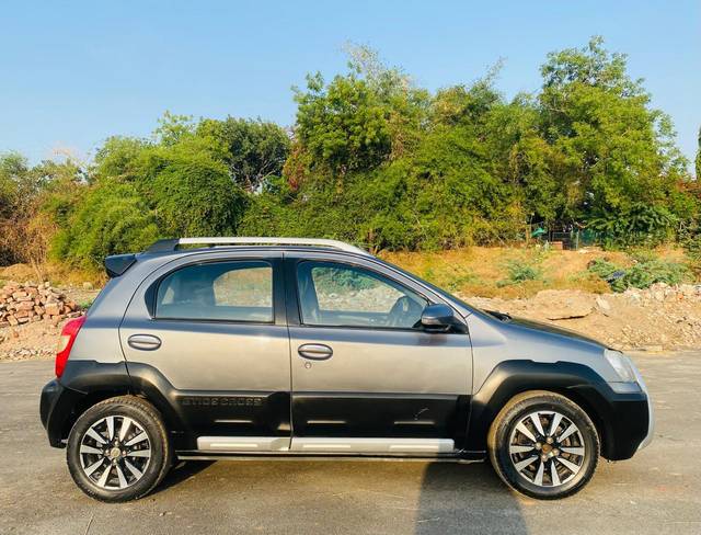 https://images10.gaadi.com/usedcar_image/4629105/original/processed_d5077aff-739d-45f2-b9dd-6c79915830f5.jpg?imwidth=6401