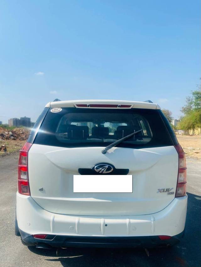 https://images10.gaadi.com/usedcar_image/4629132/original/processed_5af4ba64-72f0-4180-95a8-2b77b5c7f650.jpg?imwidth=6402