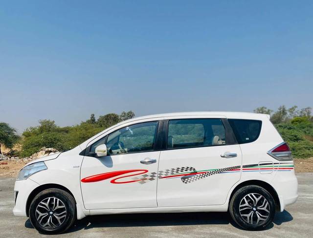 https://images10.gaadi.com/usedcar_image/4629140/original/processed_b792b7bf-1579-40c0-9512-a9004071c8dc.jpg?imwidth=6402