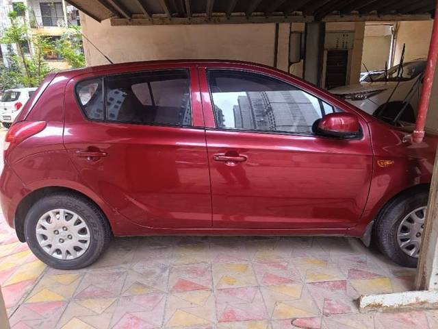 https://images10.gaadi.com/usedcar_image/4629141/original/processed_5a269f3a-bf57-4462-9c00-ae5036c35af5.jpg?imwidth=6401