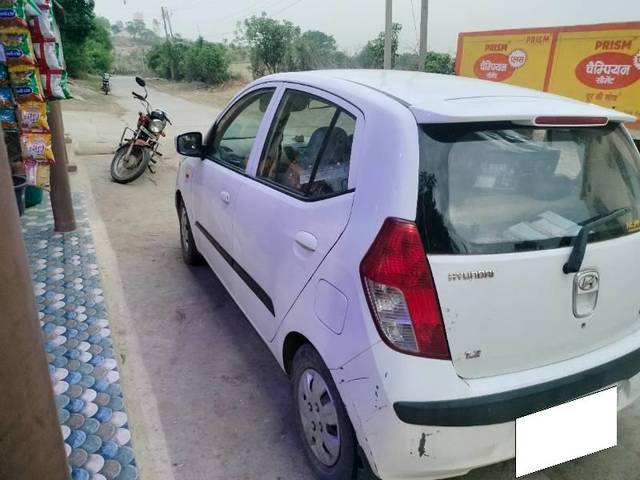 https://images10.gaadi.com/usedcar_image/4629146/original/processed_955b02f5-09c2-425a-8252-4f8df542efd4.jpg?imwidth=6402