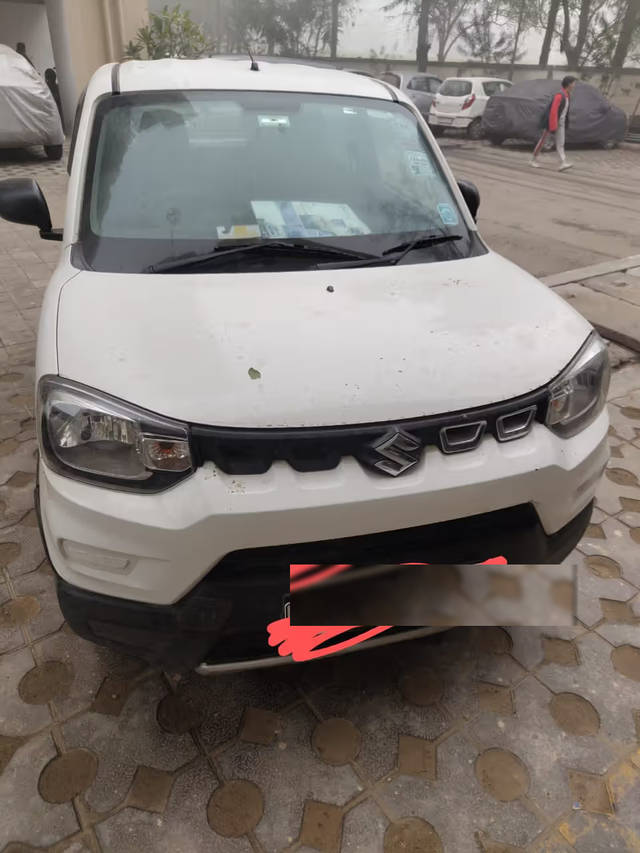 https://images10.gaadi.com/usedcar_image/4629154/original/c817c045-ddbe-4d20-9b1a-0a0fb7771d37.png?imwidth=6400