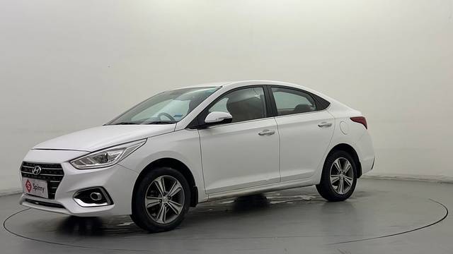 https://images10.gaadi.com/usedcar_image/4629230/original/4e63c6ef0b09bc12fb42ed2a63f06b34.JPG?imwidth=6400