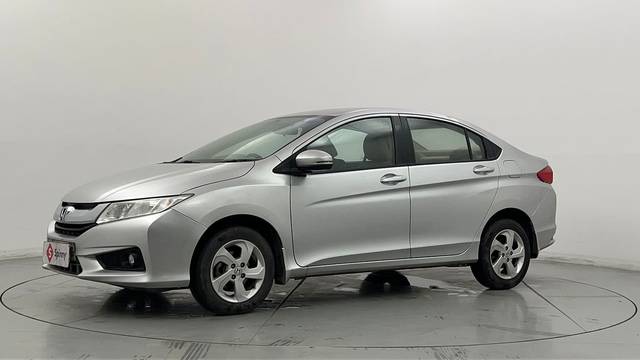 https://images10.gaadi.com/usedcar_image/4629240/original/4af39d3295dd1ad7441b230d4f2b6dd6.JPG?imwidth=6400