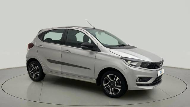 https://images10.gaadi.com/usedcar_image/4629259/original/755f54b05796cbc4acb49af2a4948207.jpg?imwidth=6400