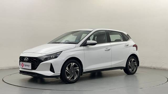 https://images10.gaadi.com/usedcar_image/4629276/original/a5bc135b86eb548ce770fa0788386b2b.JPG?imwidth=6400