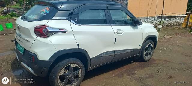 https://images10.gaadi.com/usedcar_image/4629278/original/processed_16d0559f-957f-40b1-be7f-5521d1bf391d.jpg?imwidth=6402