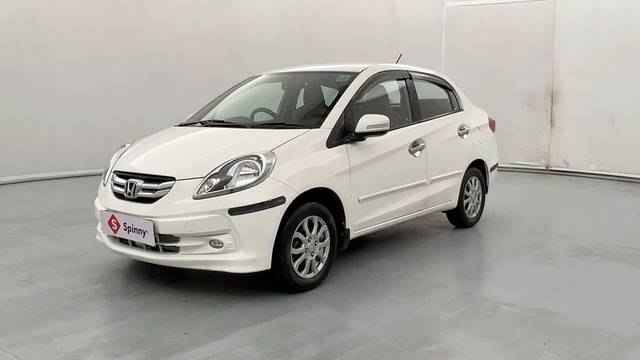 https://images10.gaadi.com/usedcar_image/4629295/original/cf8c08bd250b4be256e3715fabb7bda9.JPG?imwidth=6400